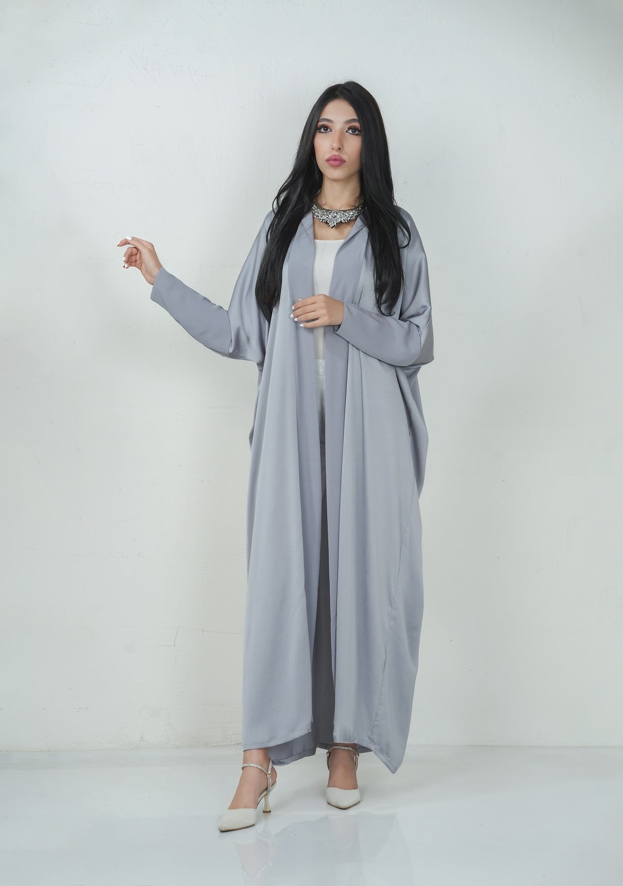Slim Sleeves Grey Abaya